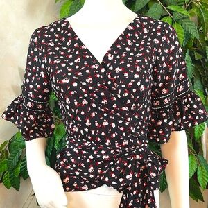 MAX STUDIO FLORAL RUFFLE SLEEVE WRAP TOP